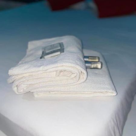 Jeu De Regards - Jacuzzi/Balneo Apartment Courcouronnes Bagian luar foto